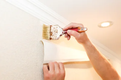 Pose de papier peint à la Neuville — revêtements muraux et toiles de verre